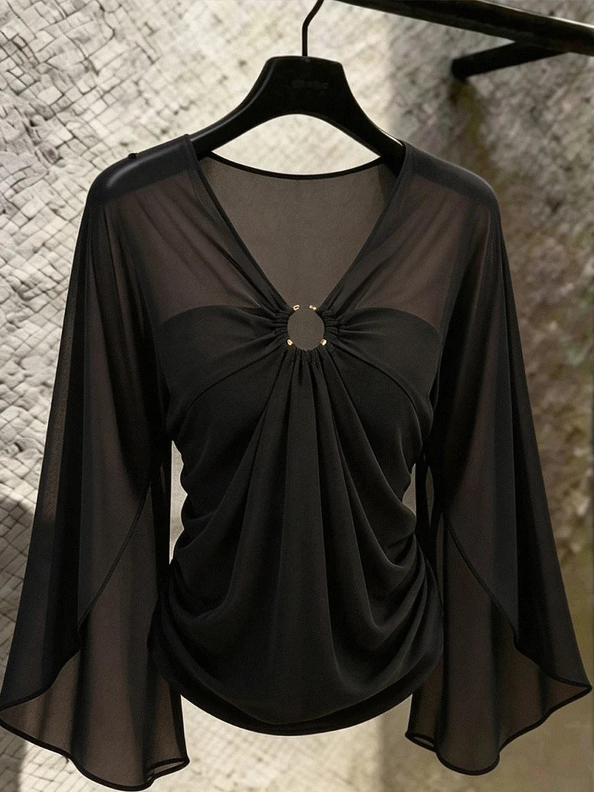 AMÉLIE | Top Col V à Manches Transparentes et Anneau Chic
