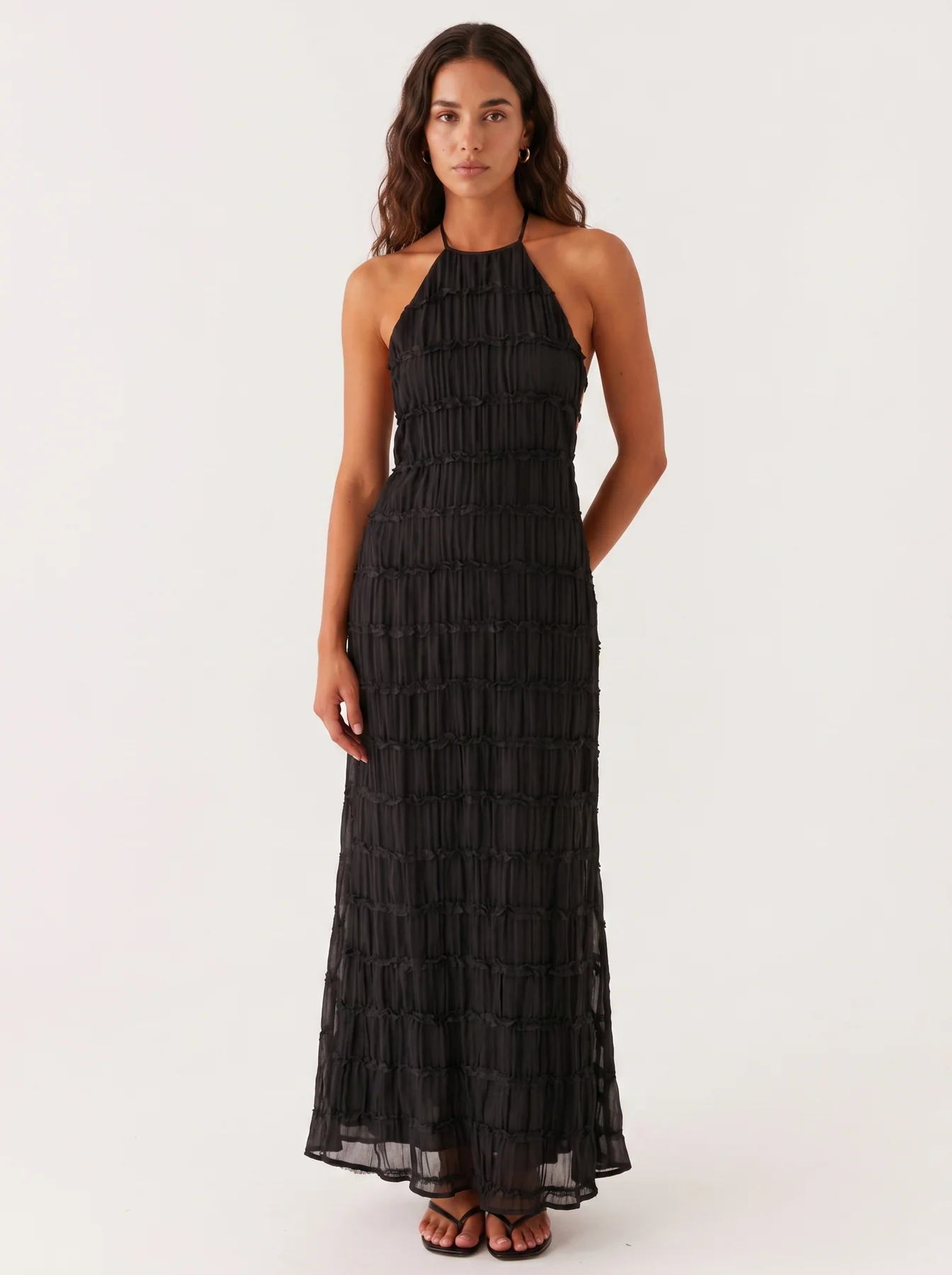 Violeta vestido largo negro – vista frontal